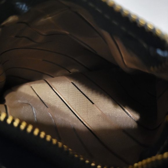 CB Embossed colbalt blue patent leather small 3 zip pouch w/ key chain - Picture 3 of 7